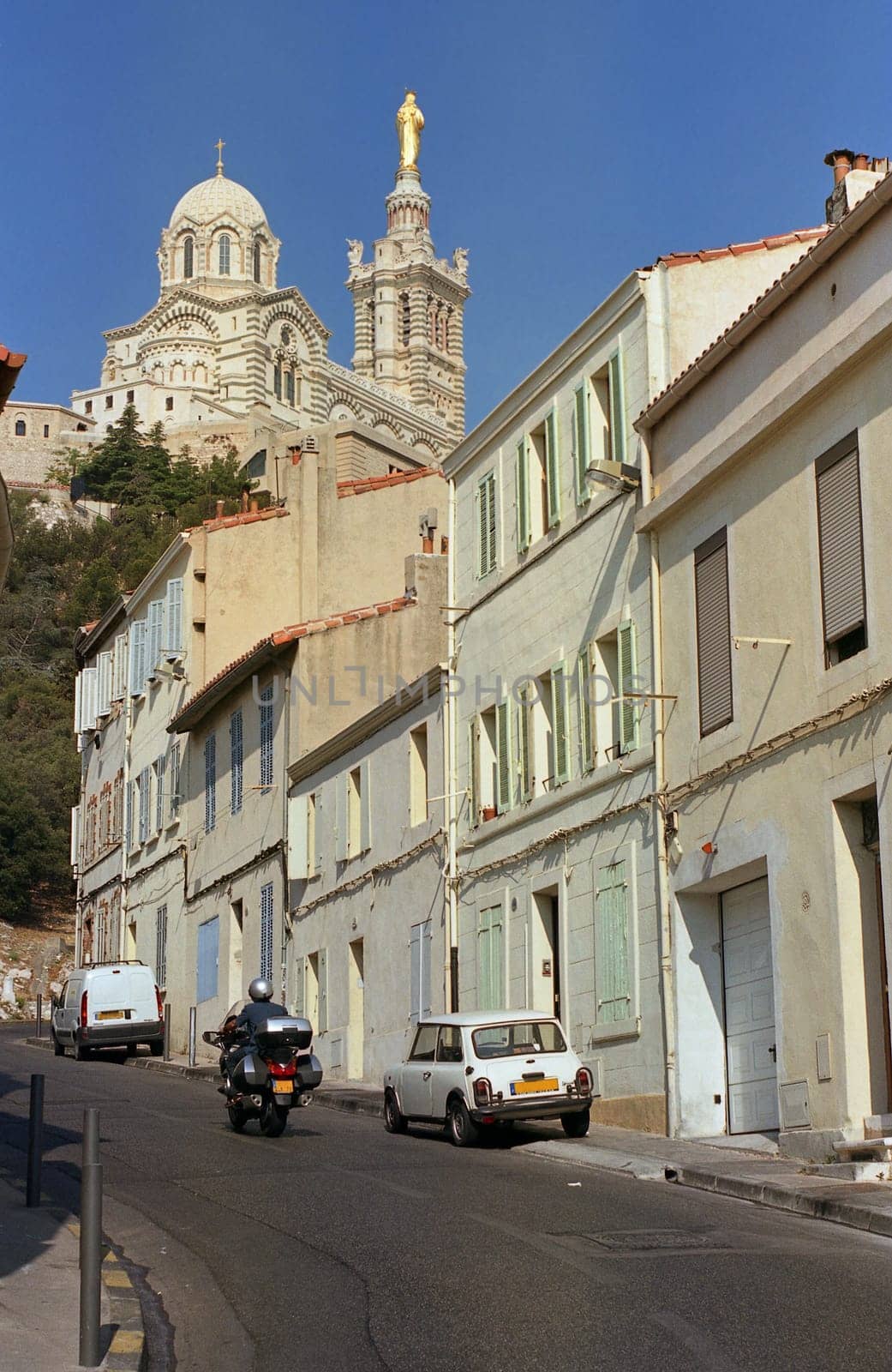 ... Ascent to Notre Dame de la Garde in Marseille from the northeast
