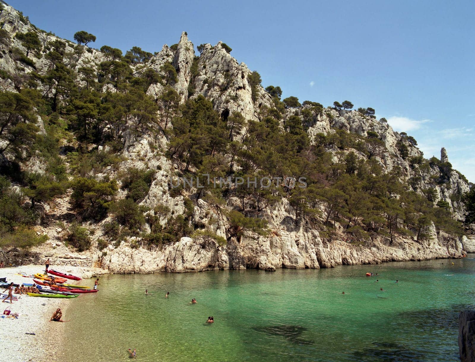 ... really recommended,not far from Marseille and Cassis - 6x7
