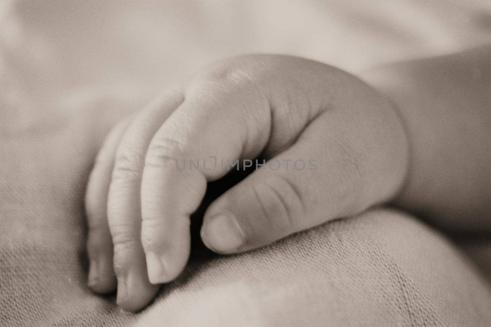 Baby hand1