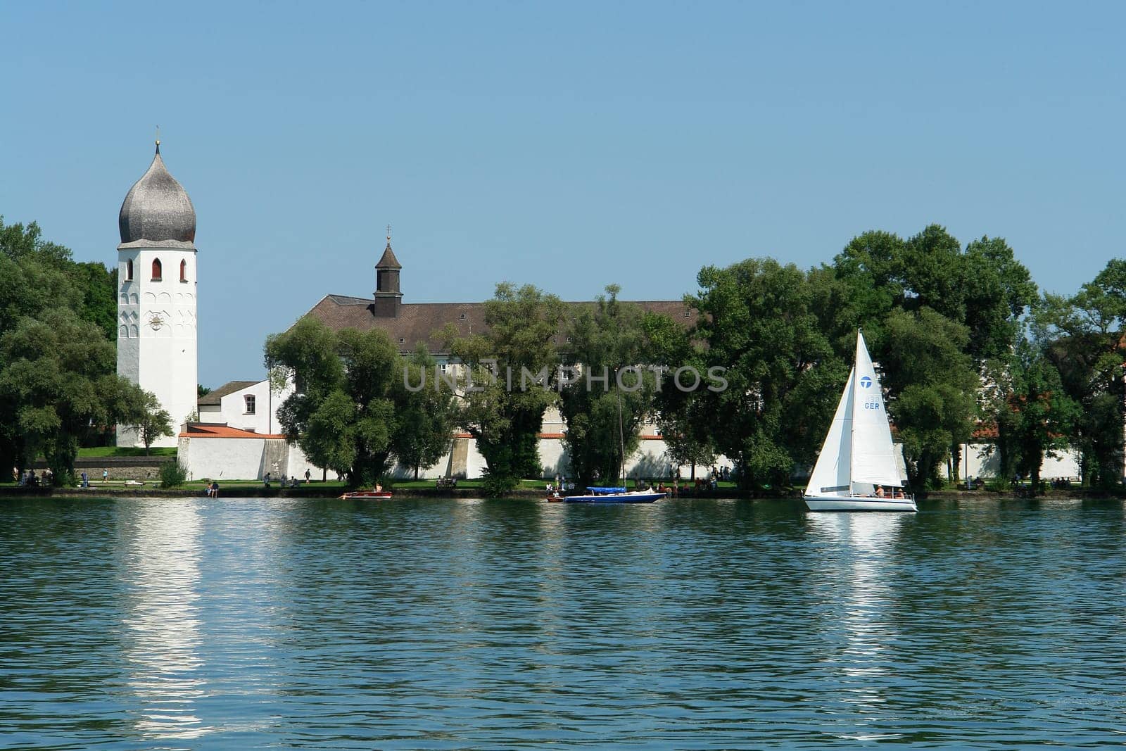 Women's Island II