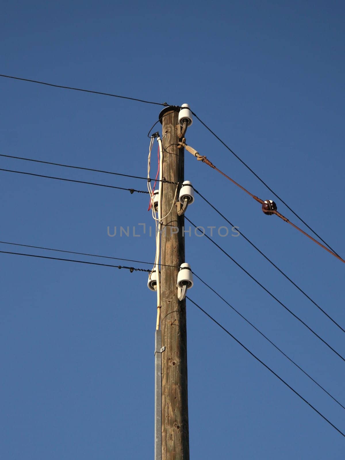 WOODEN MAST
