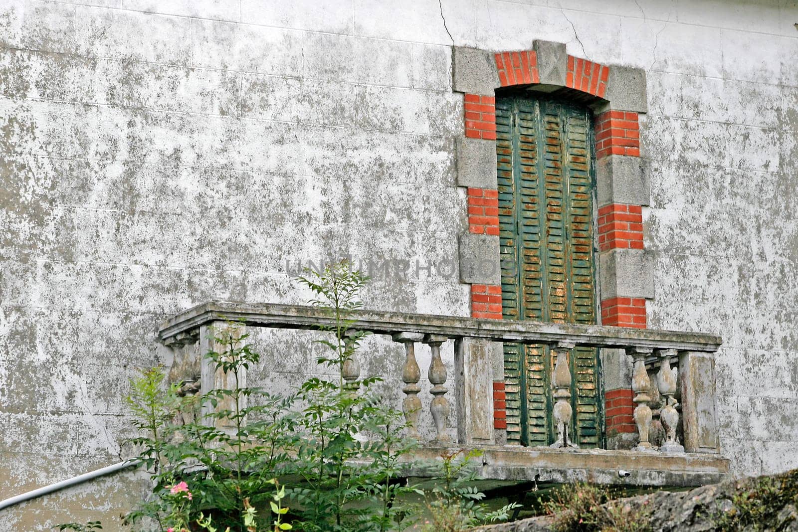Quimperle,old balcony