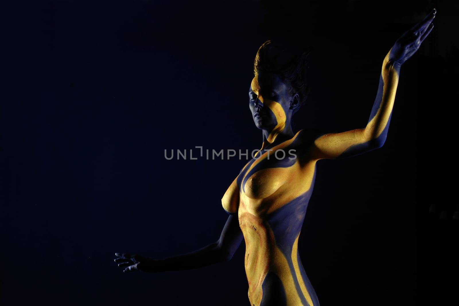 Woman,Bodypainting,Painted,Blue,Yellow,Gold,Sun,Ray,Rays,Body,Nude,Nude,Breast,Body Painting,Painted,Color,Torso,Sculpture,Statue,Art,Calendar,Static,Abstract,Figure