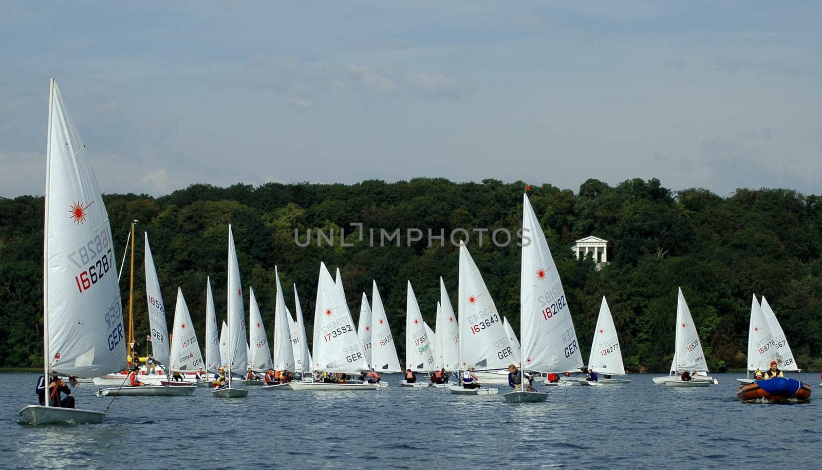 It was pretty tight on the grid...!   In the background in the forest you can see our monument on the lake-----the Belvedere-----! It was built in 1823 as the tea and summer house of Grand Duchess Marie in the form of a Greek temple ! 19