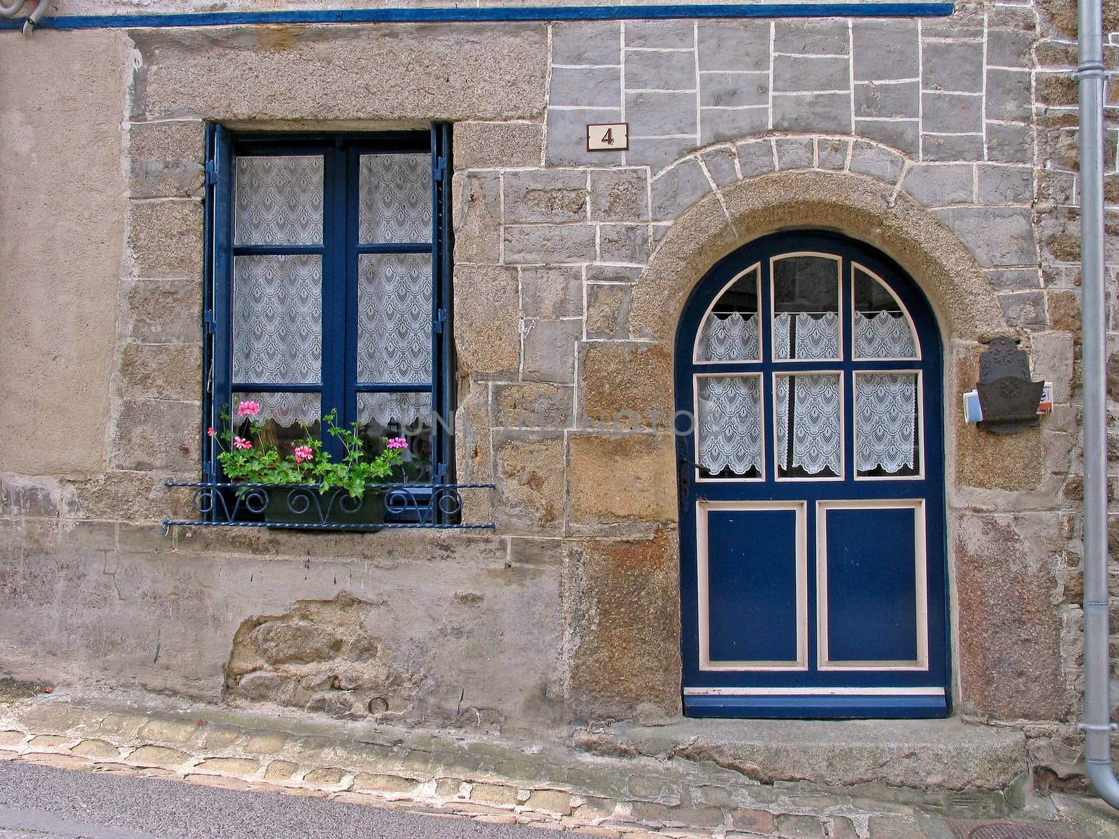Moncontour,house detail