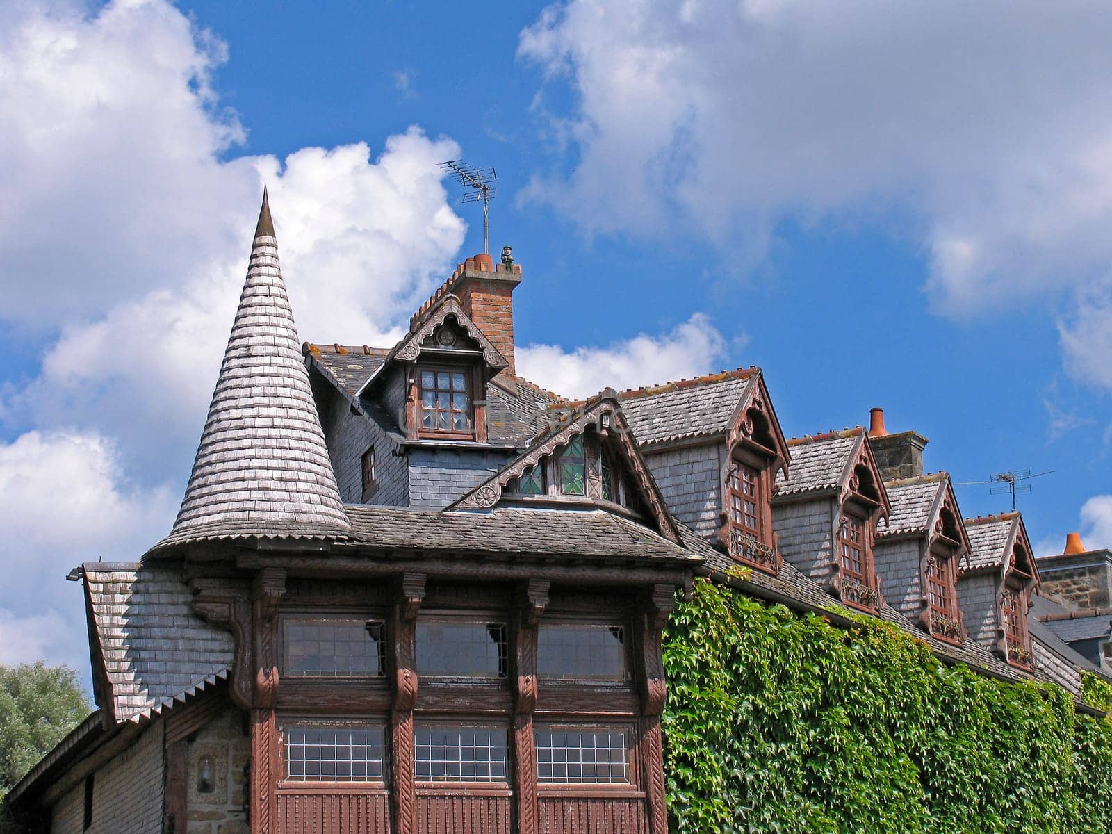 Mont-Dol,half-timbered house