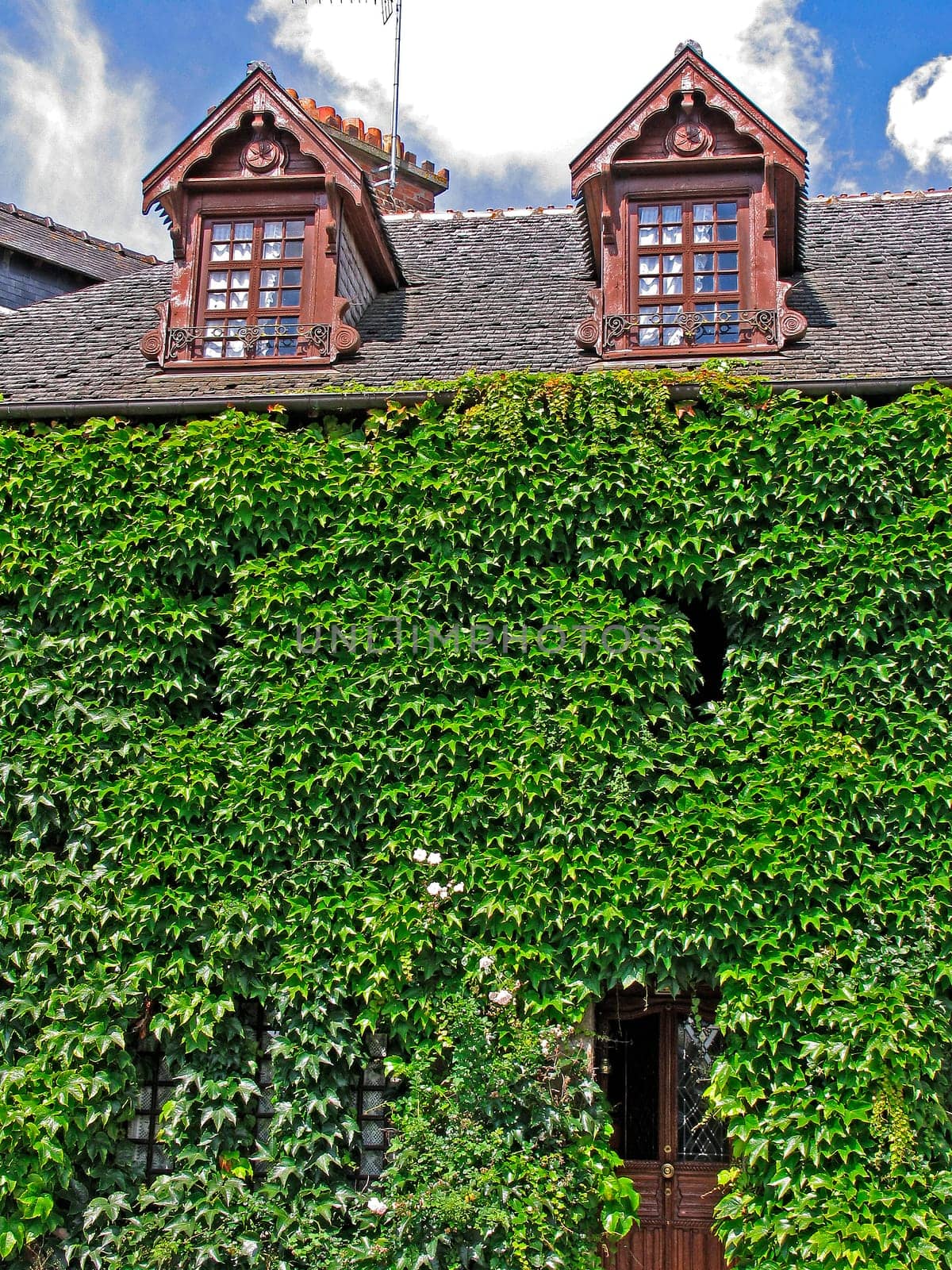 Mont-Dol,half-timbered house