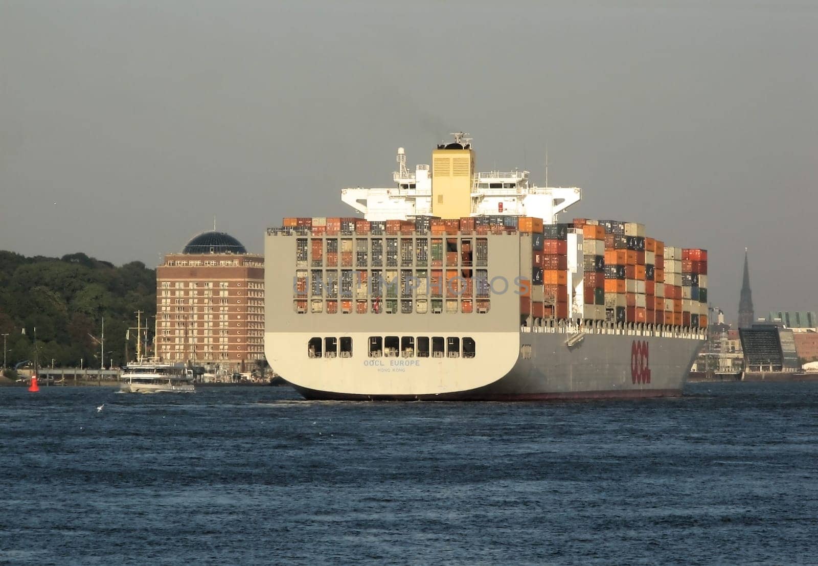 Welcome to the maiden arrival in the Port of Hamburg