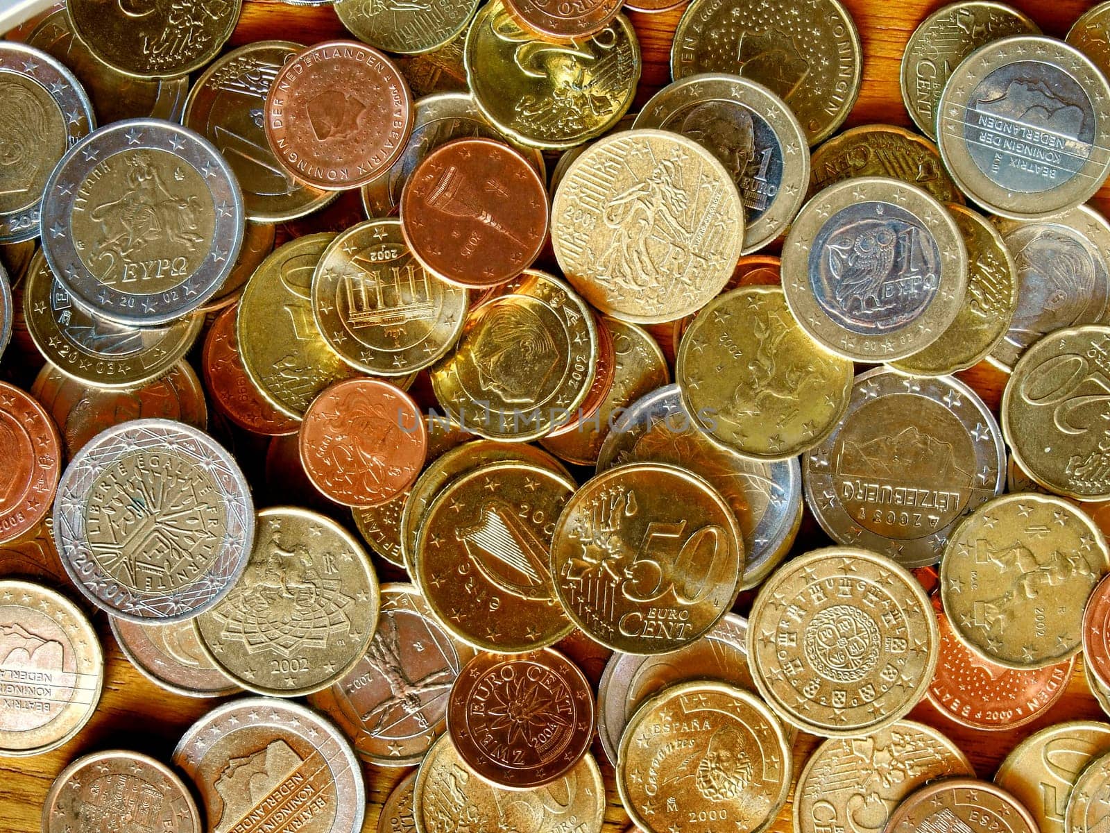 The diversity of euro coins