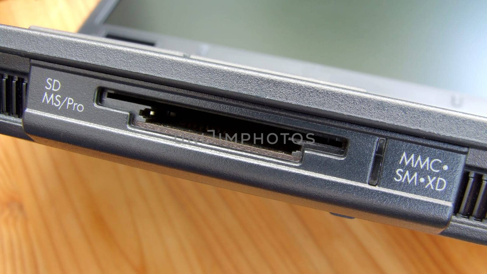 Card reader in the notebook