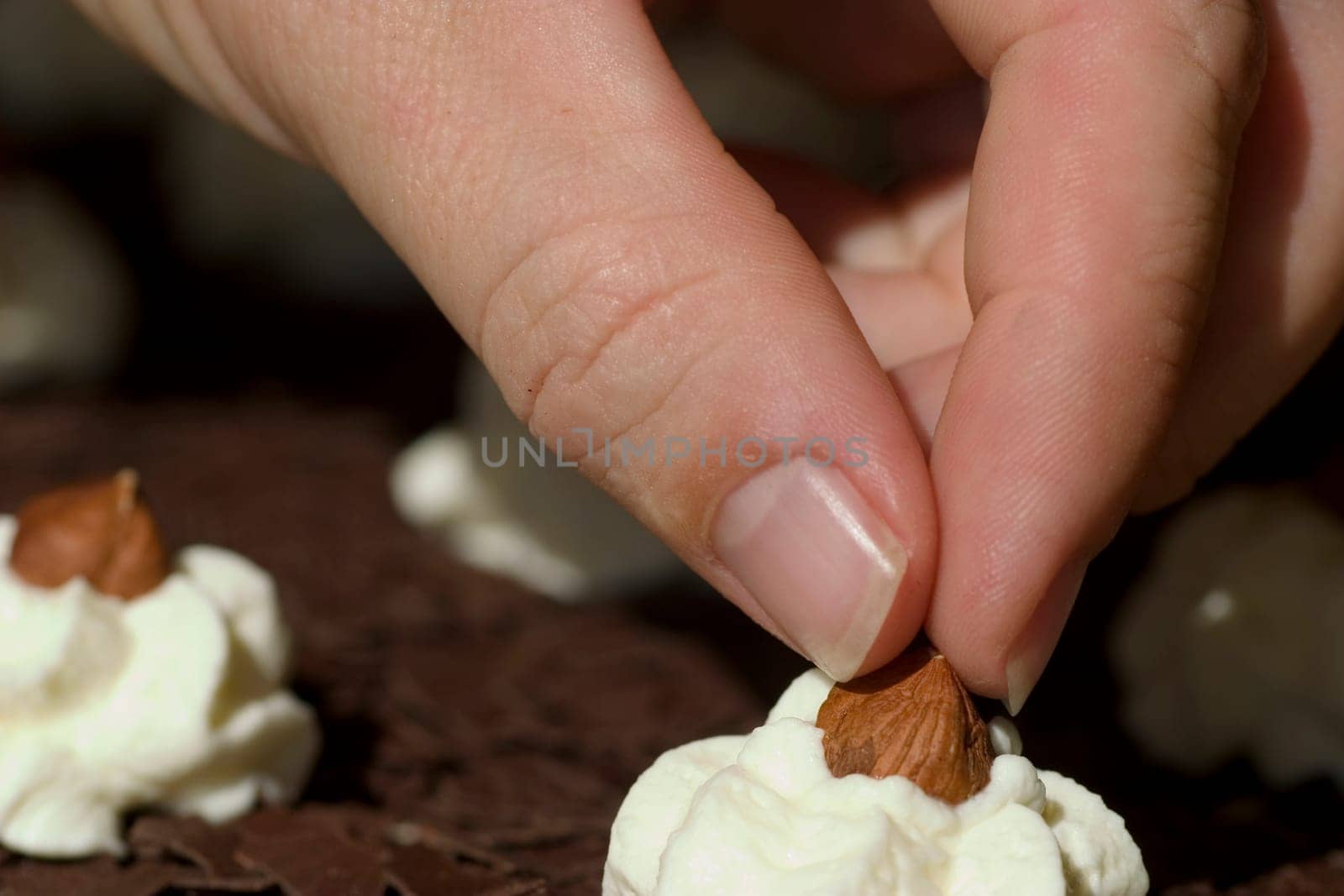 Decorating the cake
