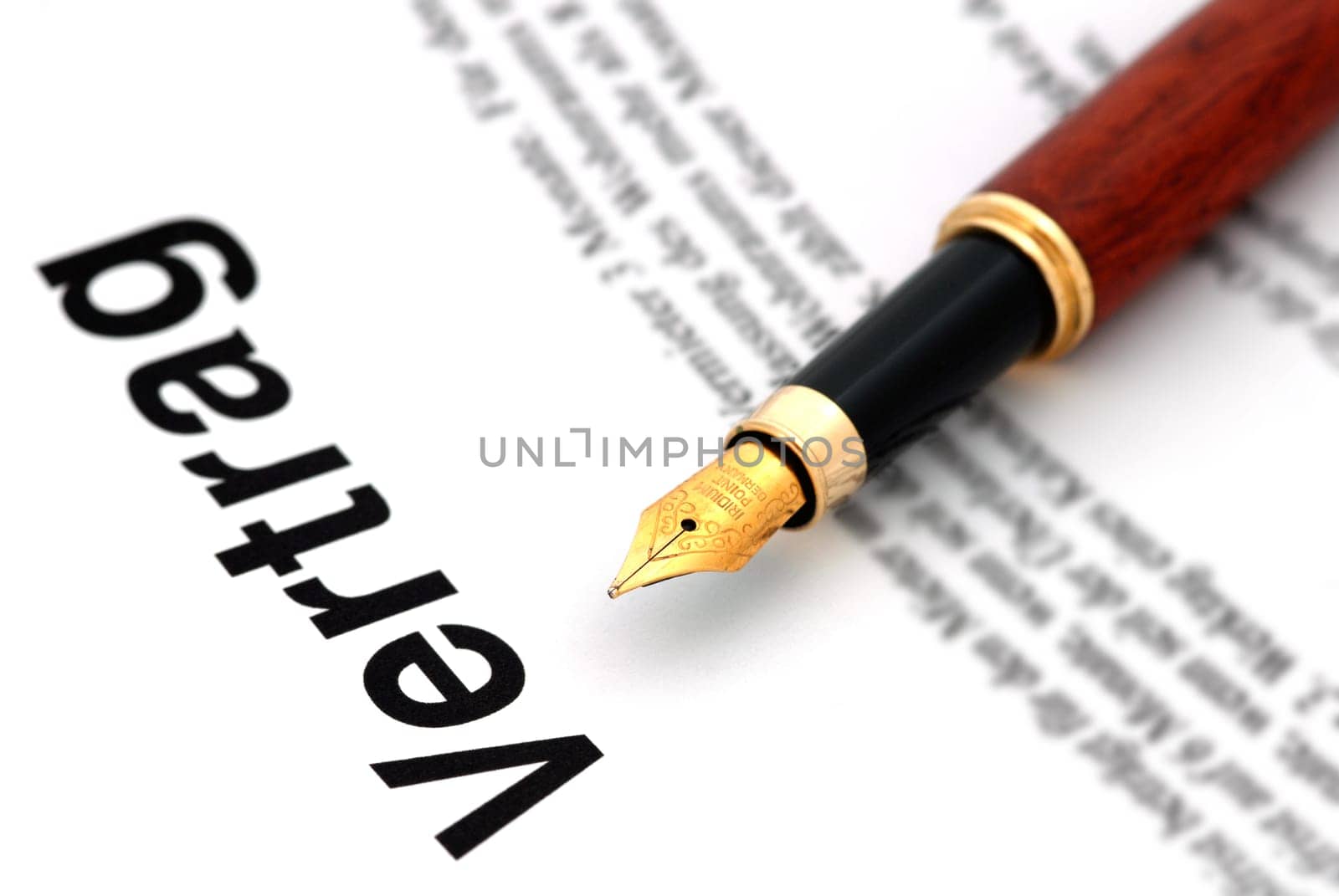 vertrag or contract