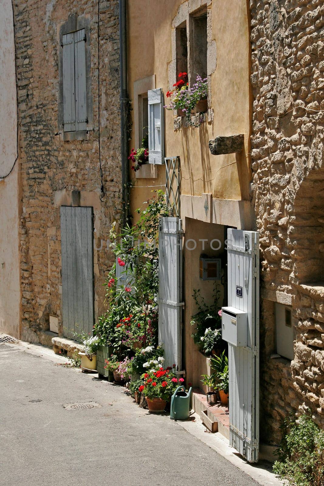 Alley in Goult,Provence