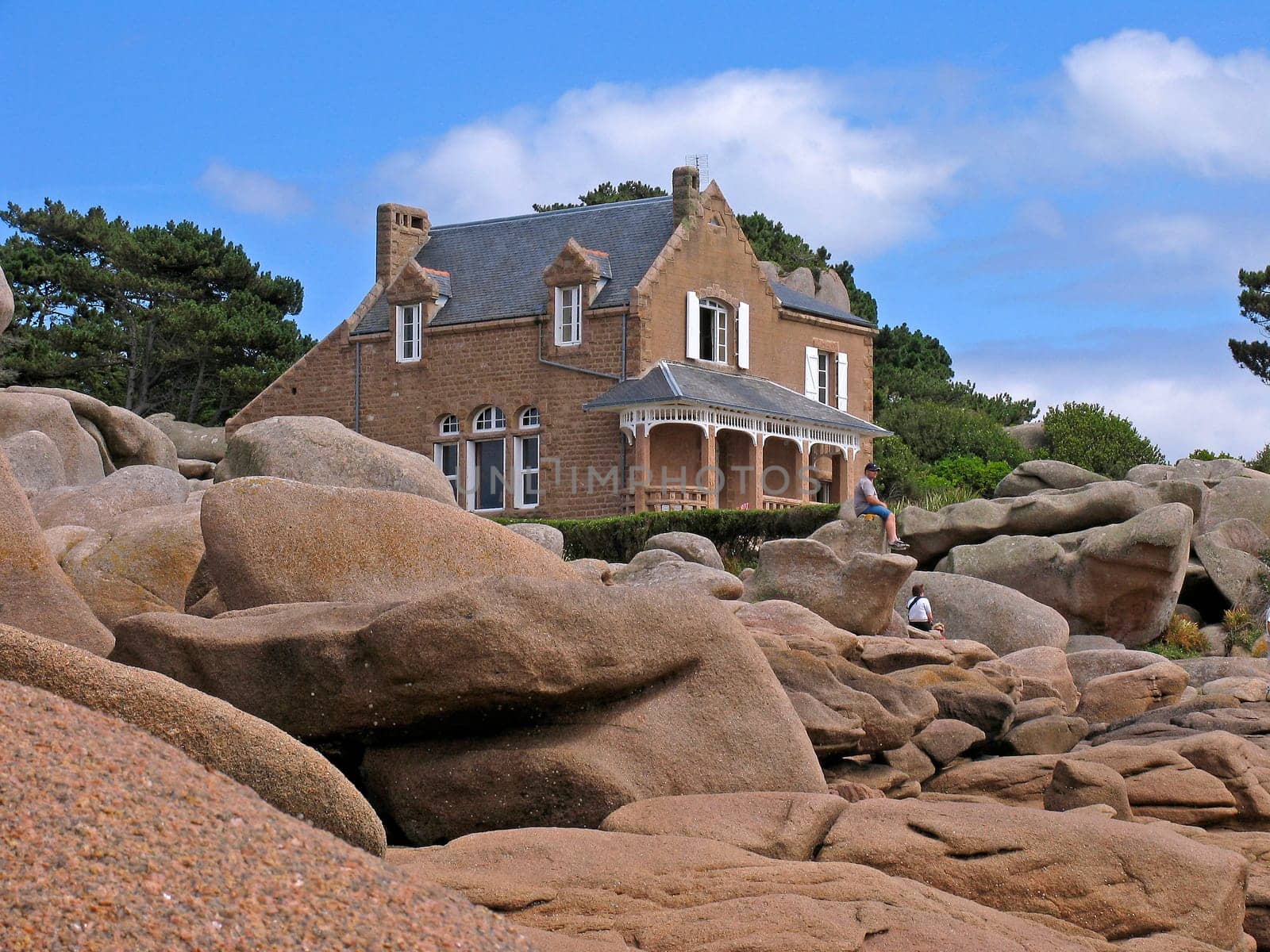 Ploumanach,house on the rock,Brittany