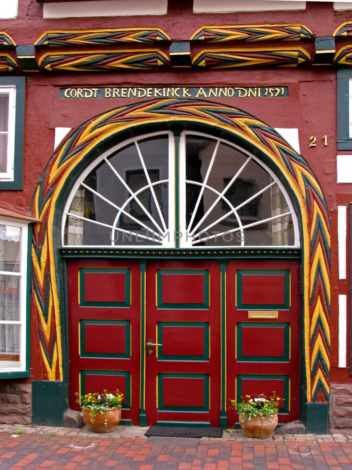 Rinteln, Fachwerkhaus mit roter Tür