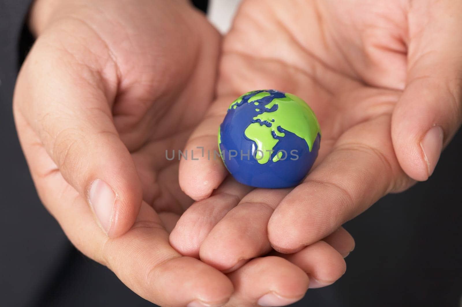 Globe