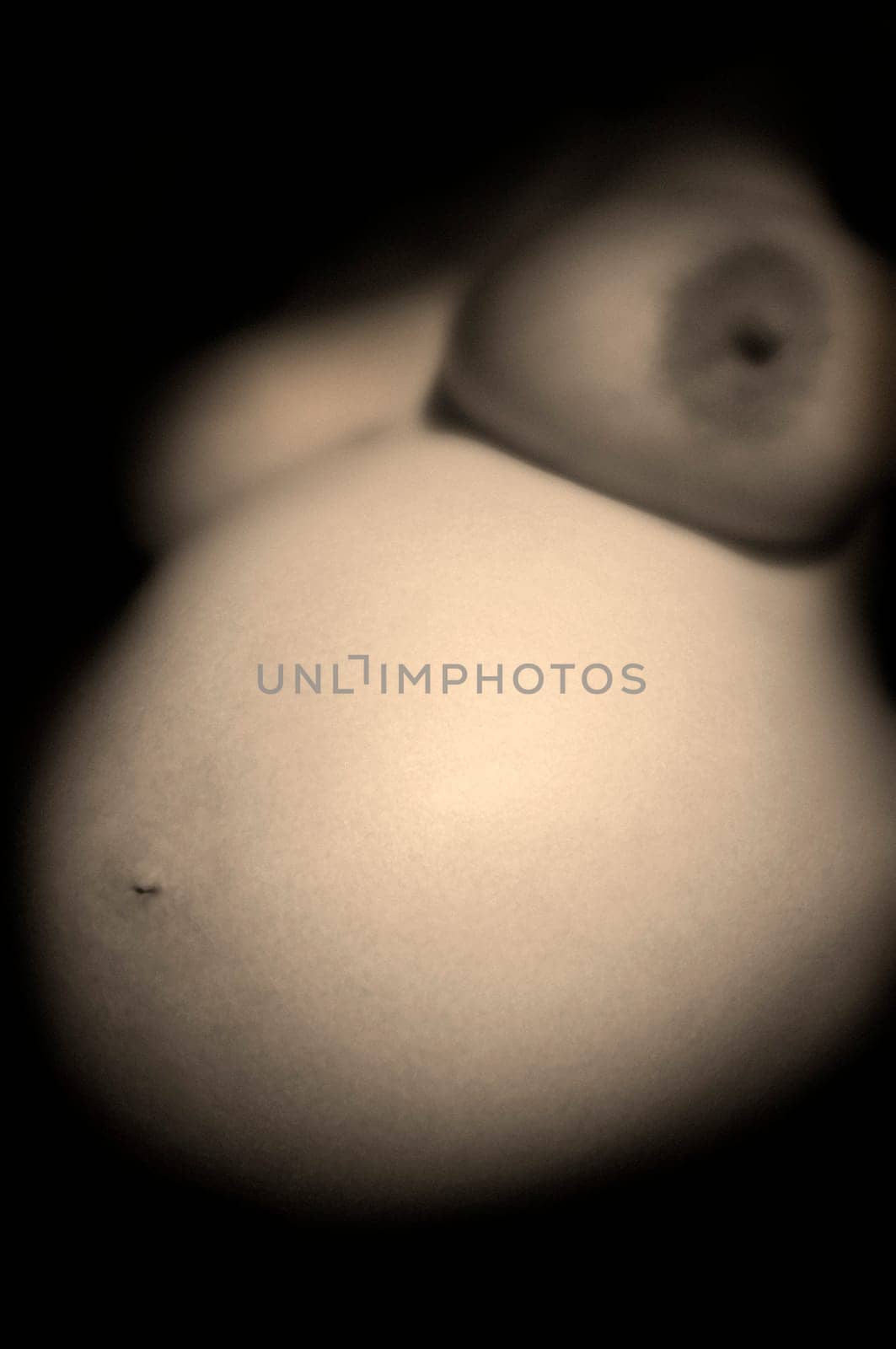just for the critics: The grain was added extra...