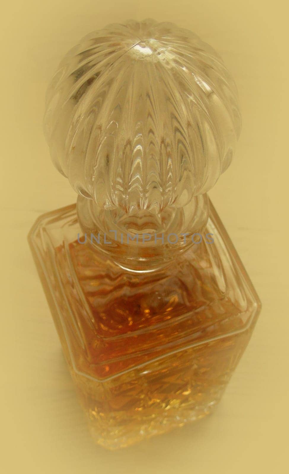 Glass carafe