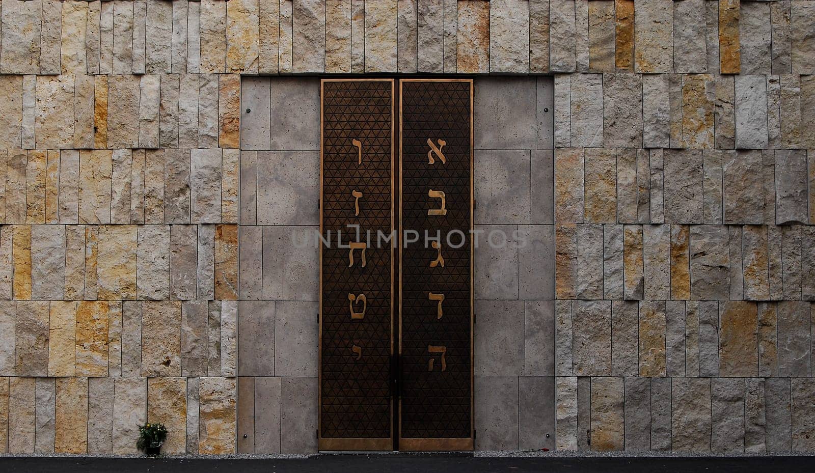 ... of the new synagogue in Munich