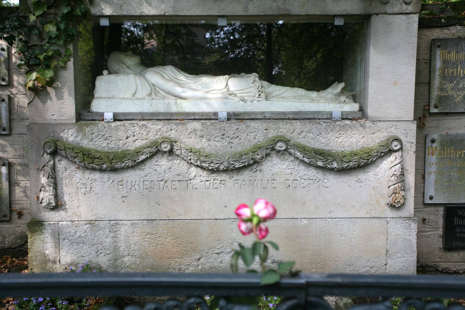 Grave