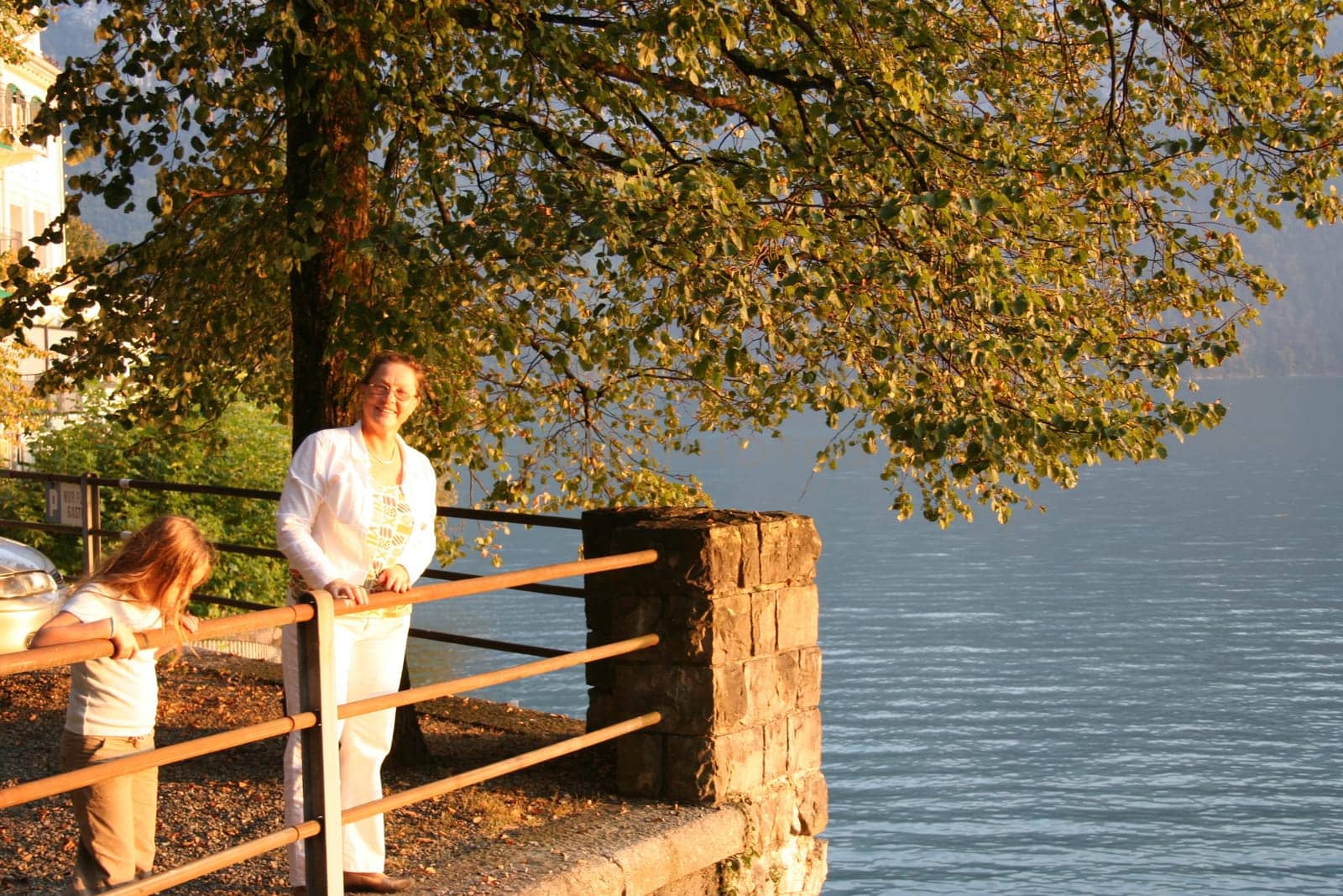 autumnal weather at the lake