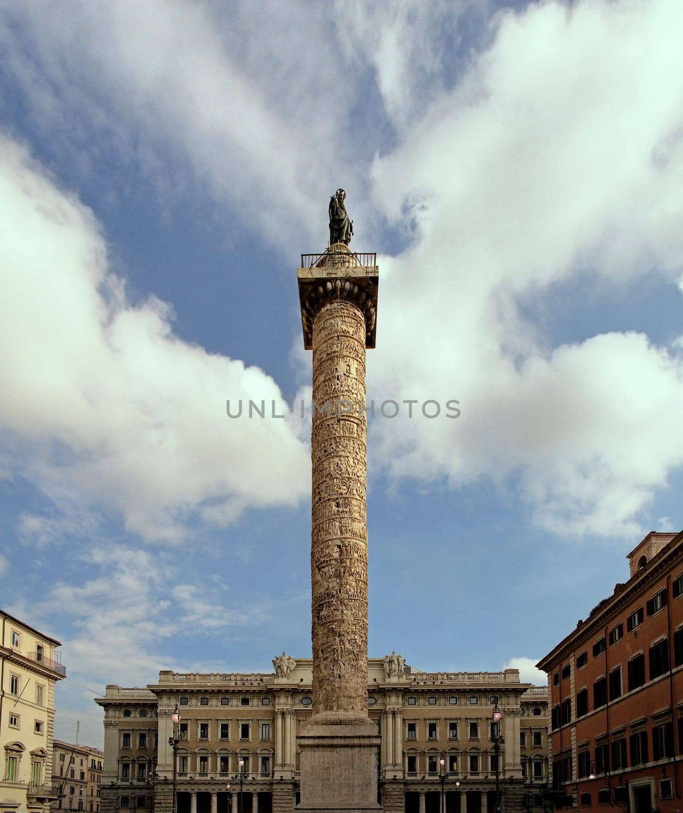 ... Rome's Piazza Colonna - 6x7