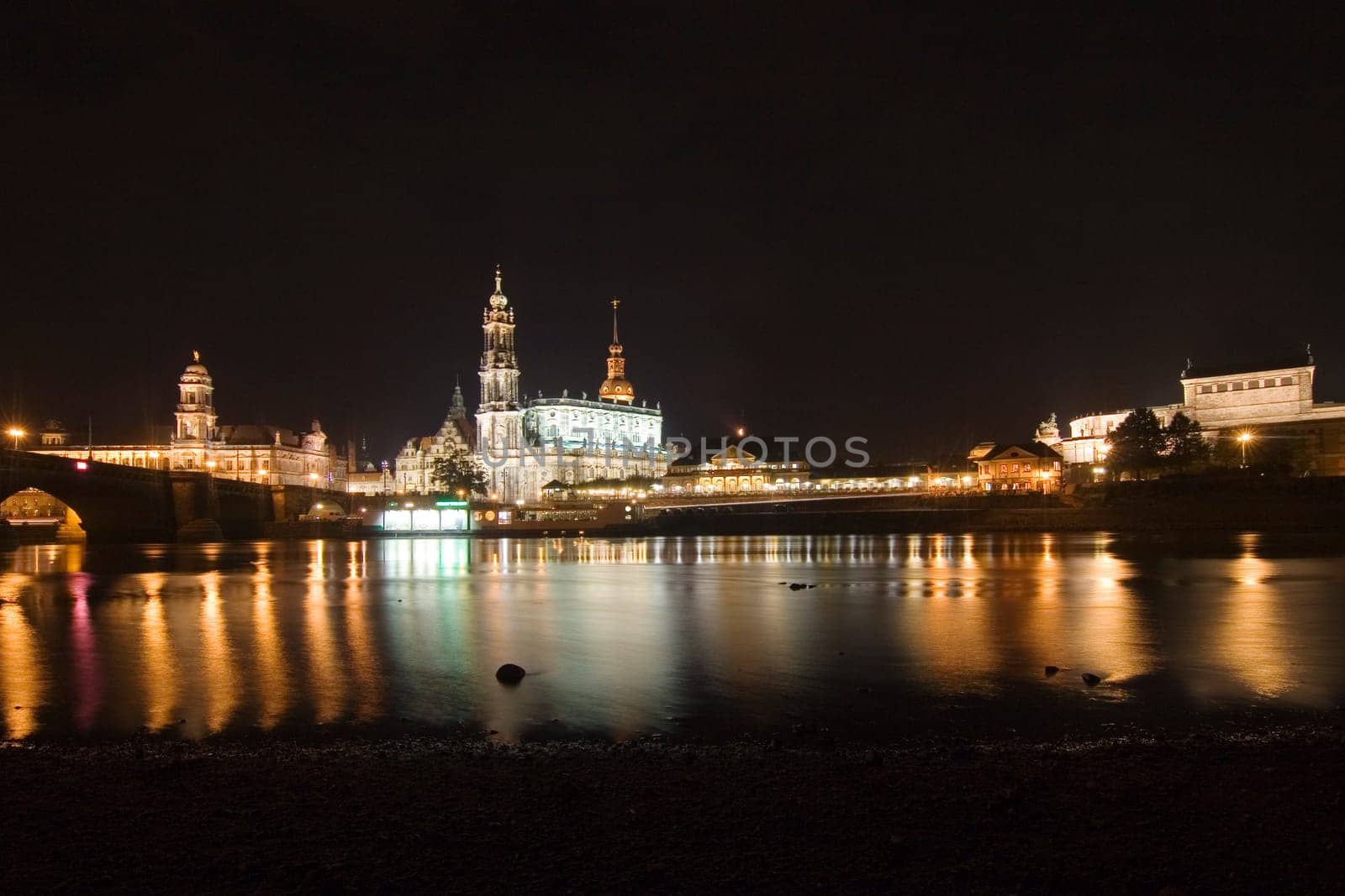 Elbe Night