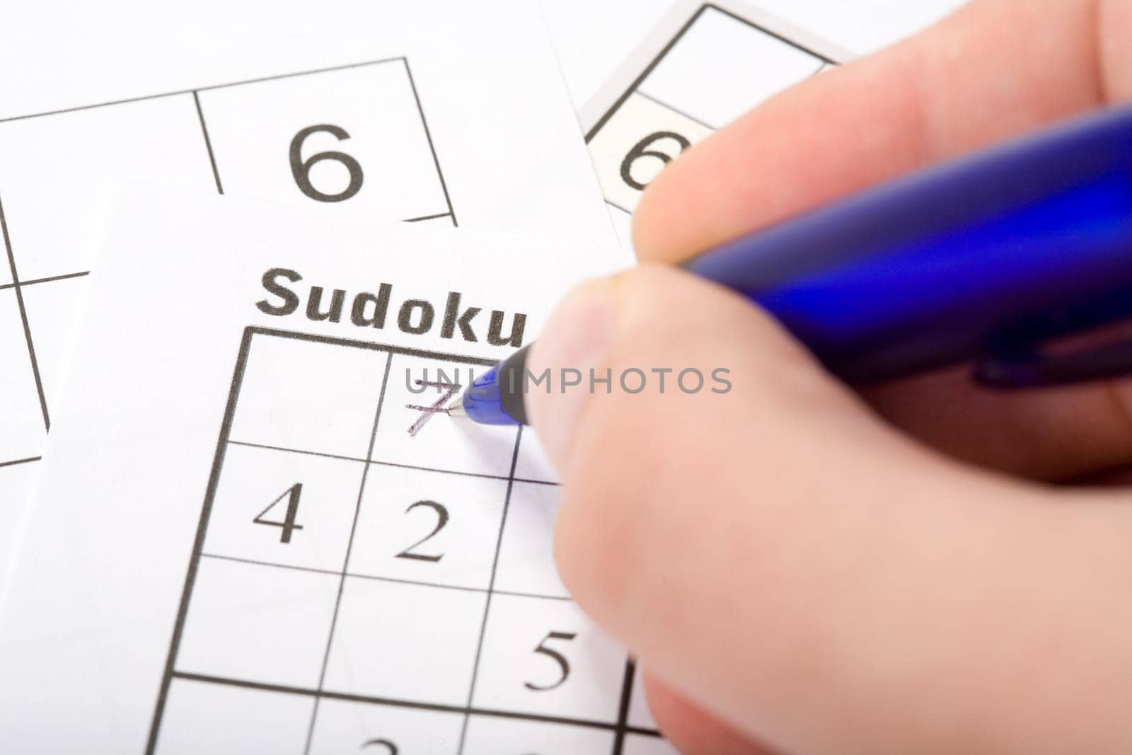 Complete Sudoku