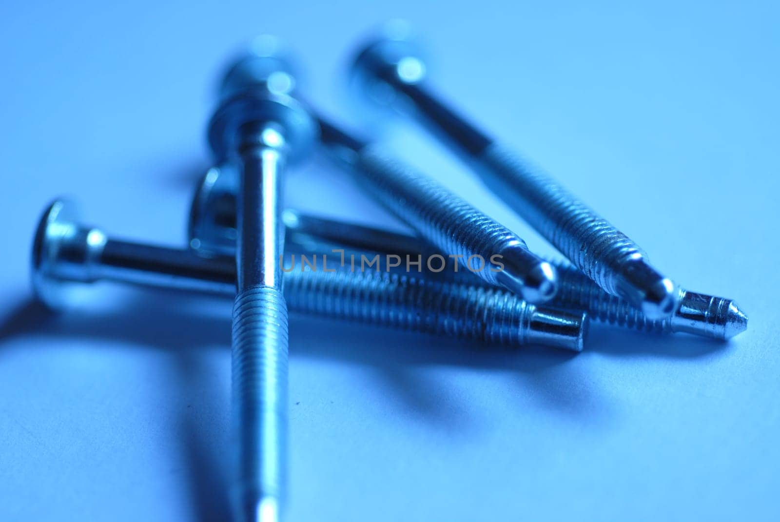 Screws2