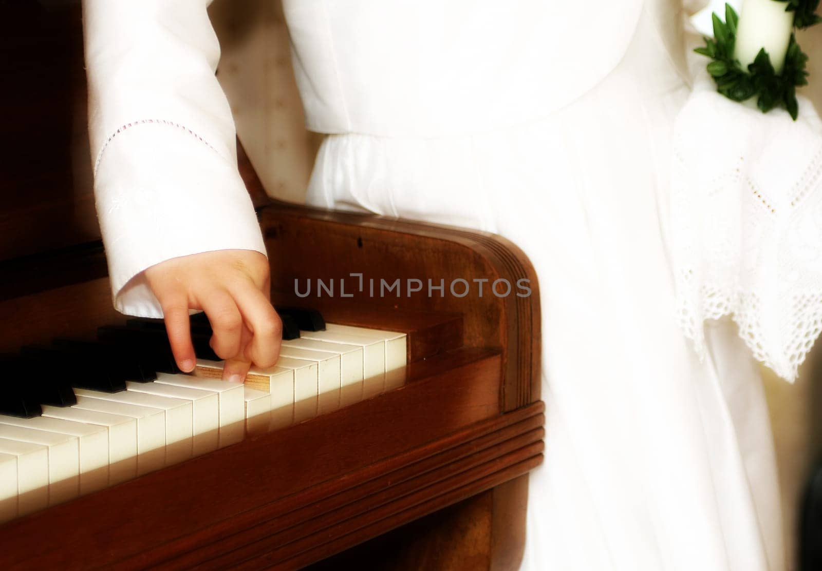 Playing hand