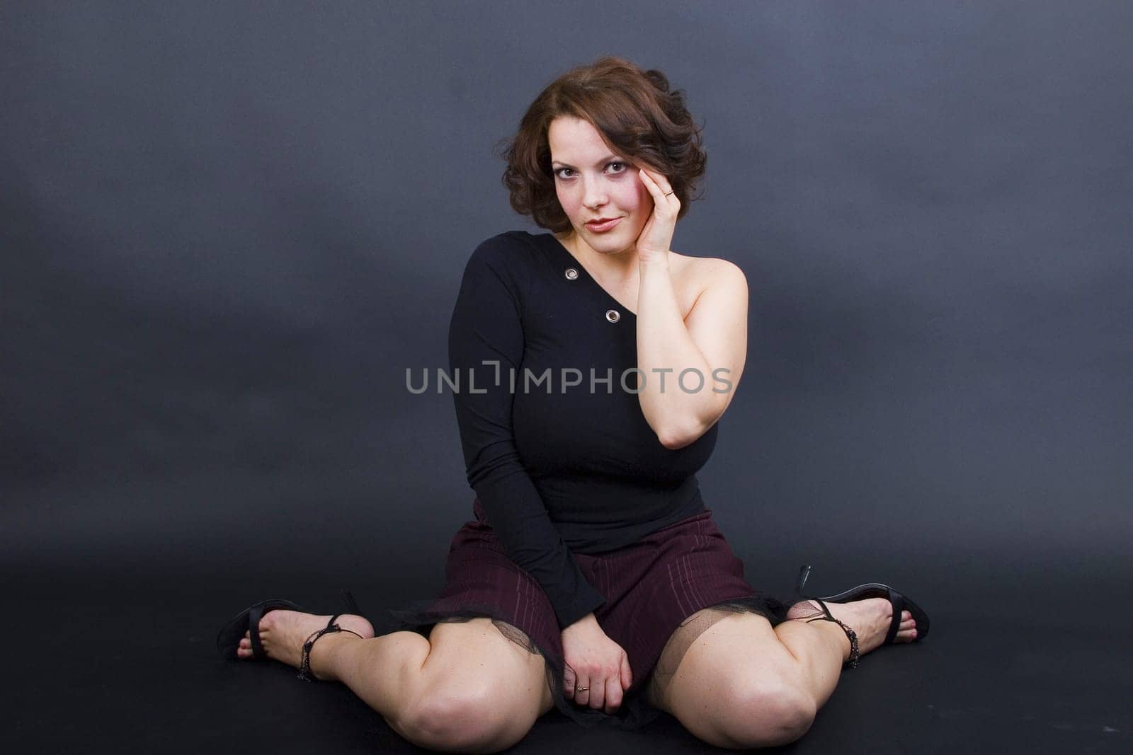 Angelique kneeling head-on