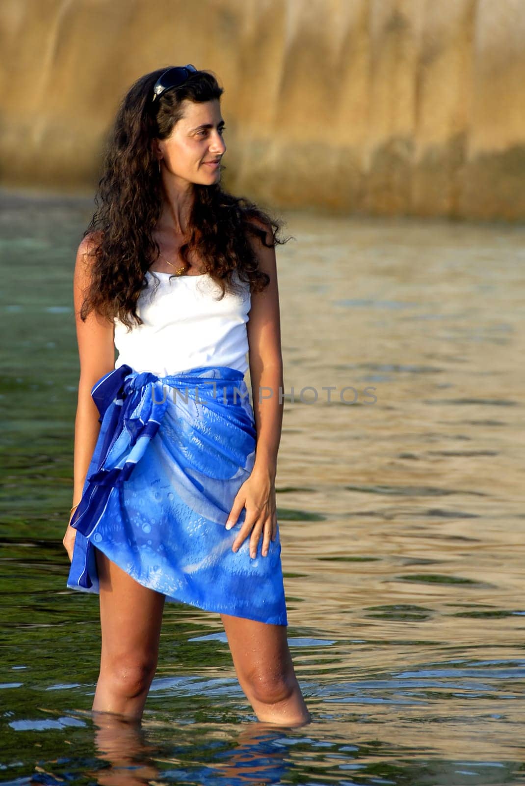 For all those who prefer to see Stefania than my dream beaches of the Seychelles  -)