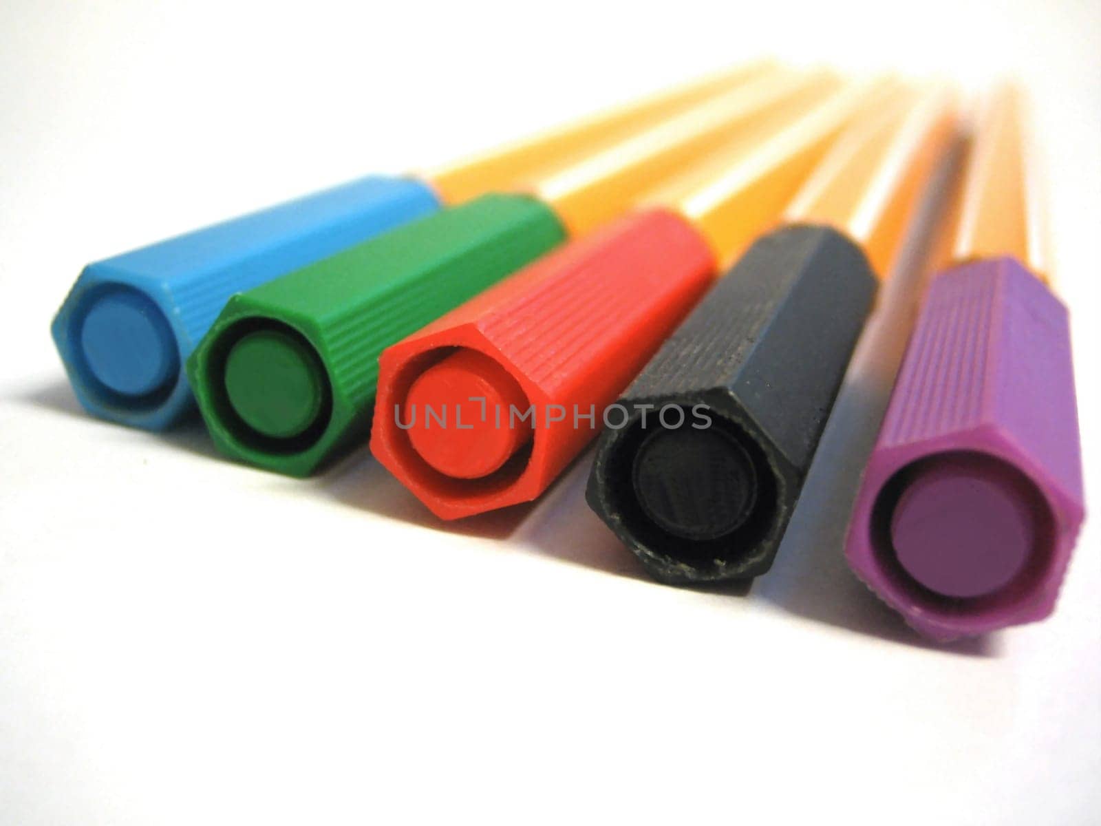 Felt-tip pens frontal