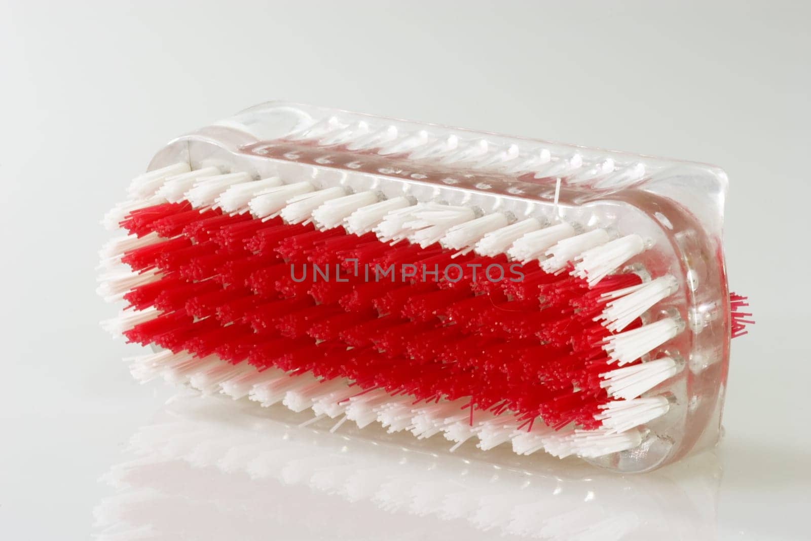 Hand brush