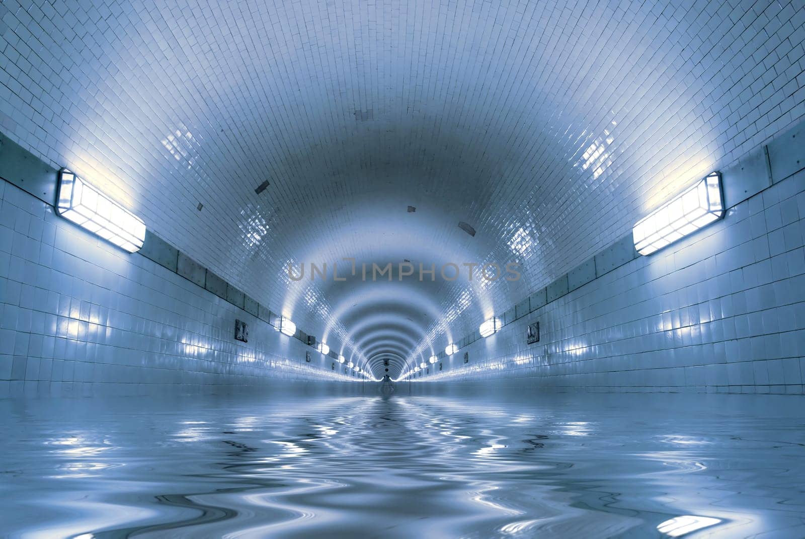 Water in the tunnel