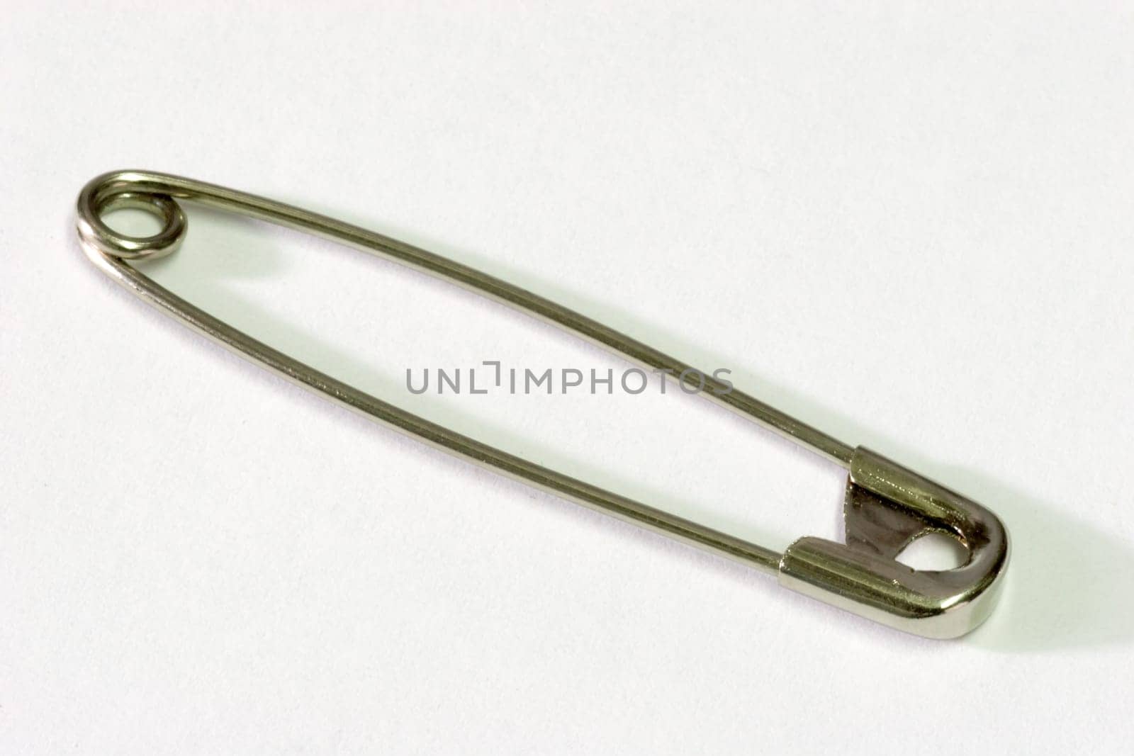 Safety pin