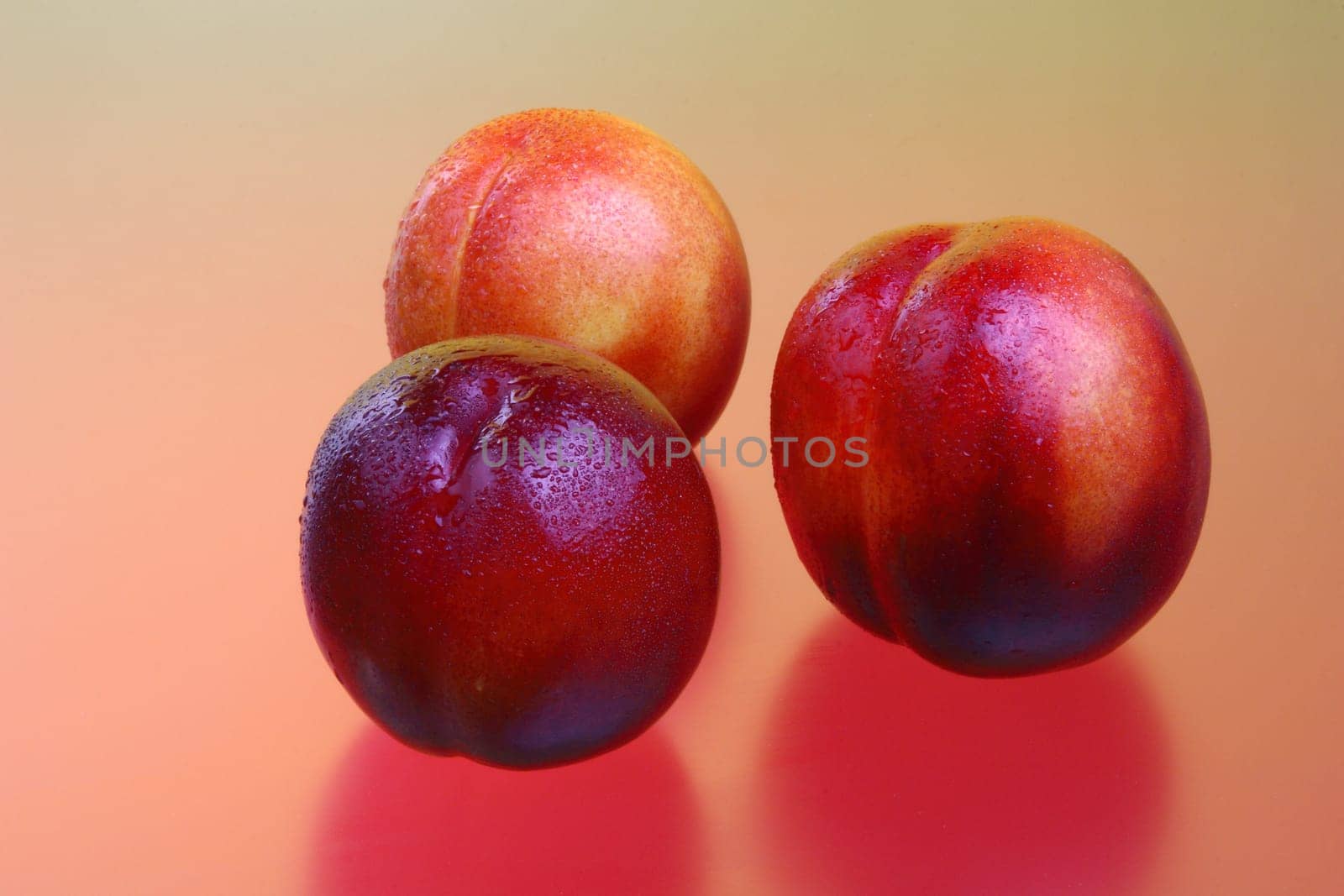 Moist nectarines