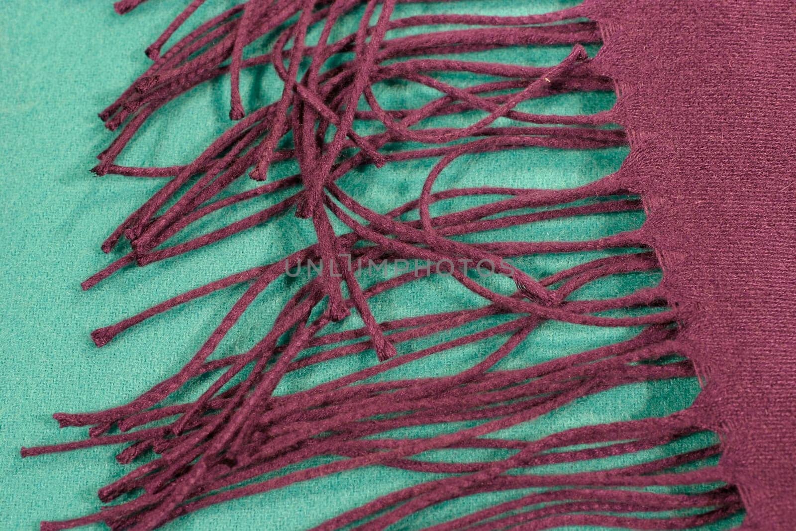 Scarf fringes