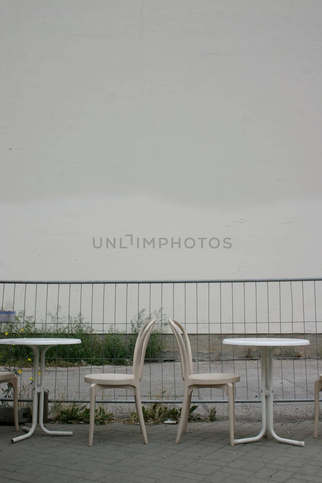 Catetics,Chairs,Horizon