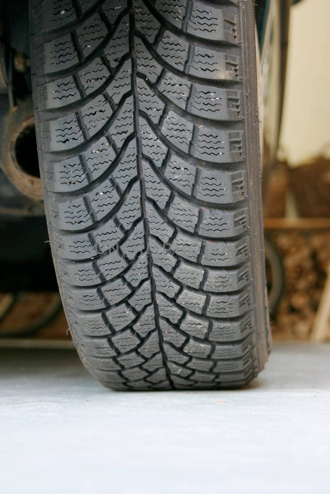 Car tires,tread pattern