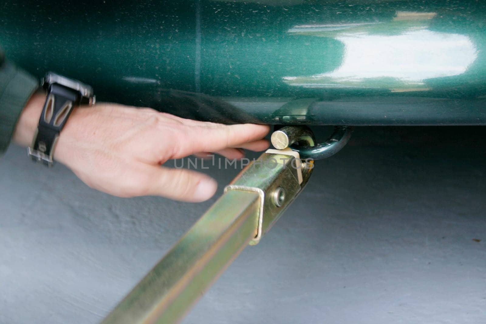 Tow bar