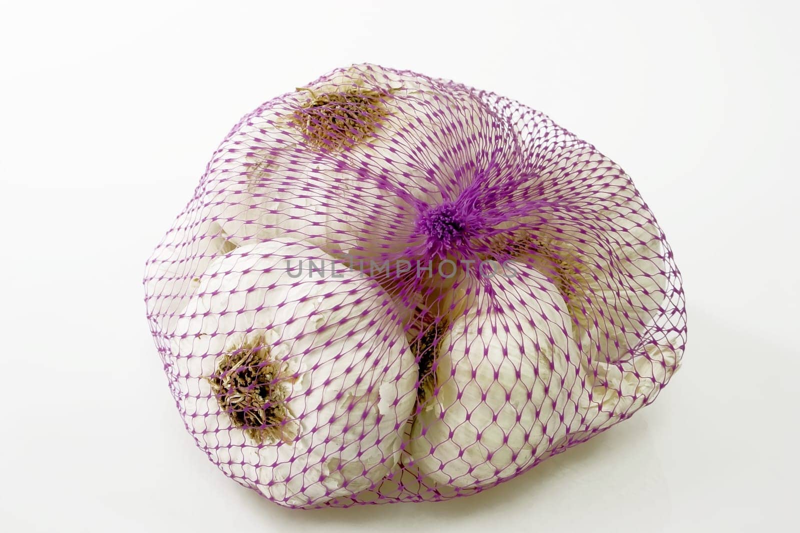 Garlic in the net