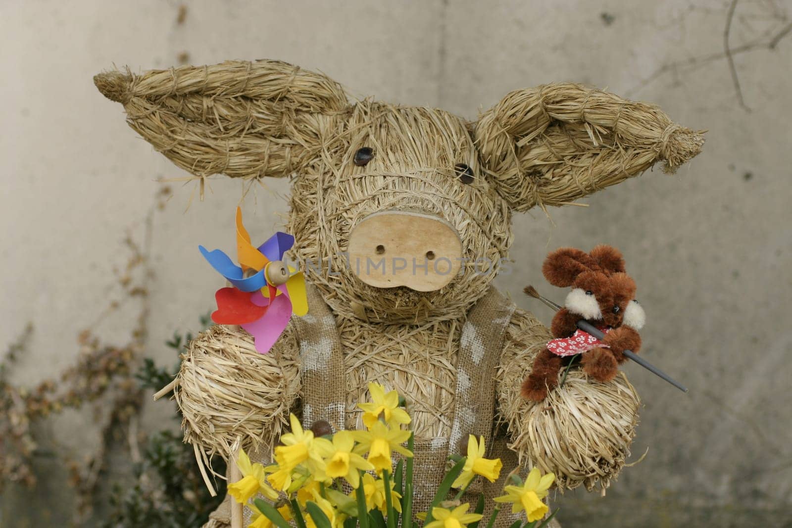 Pig made of straw