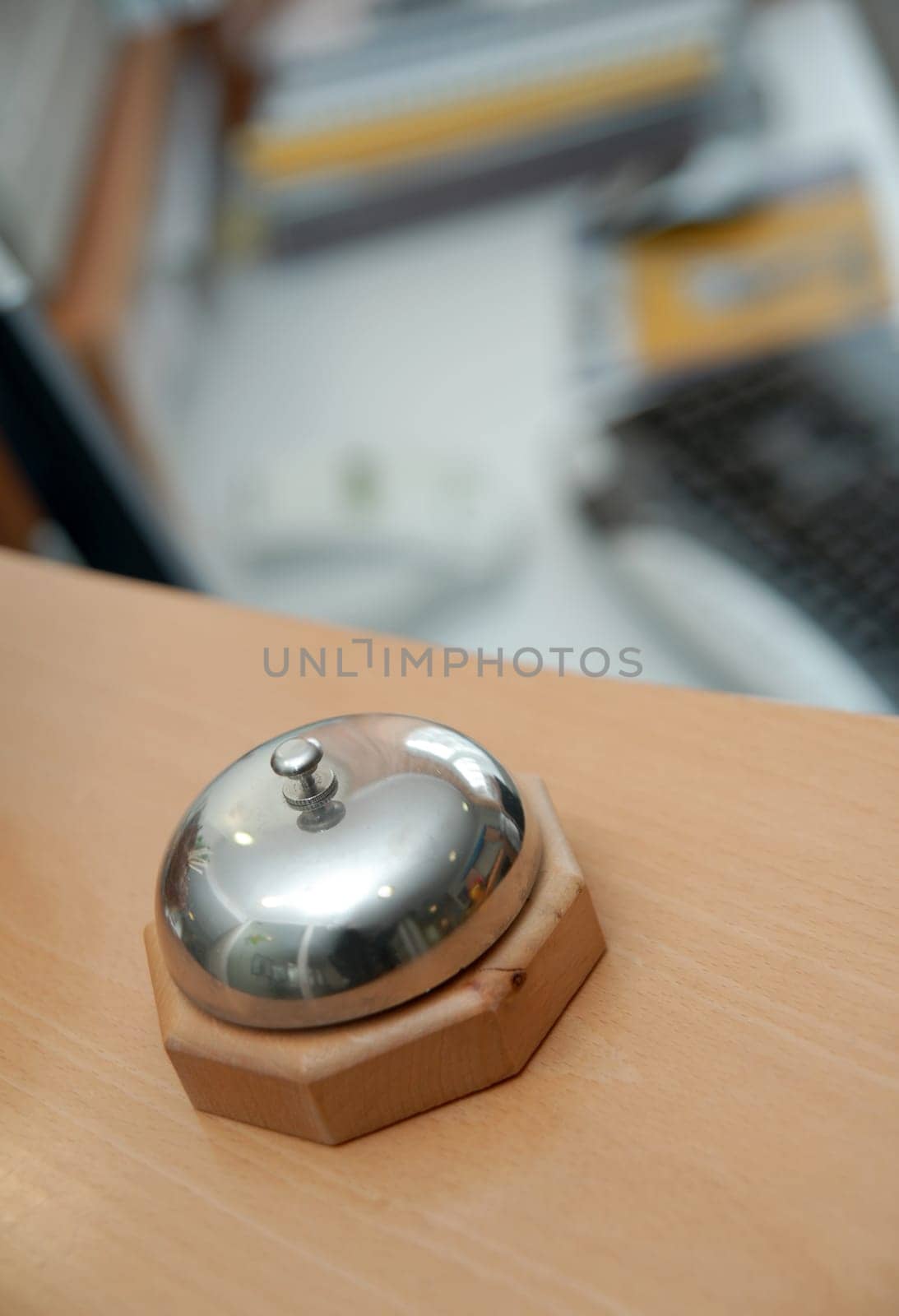 Reception bell