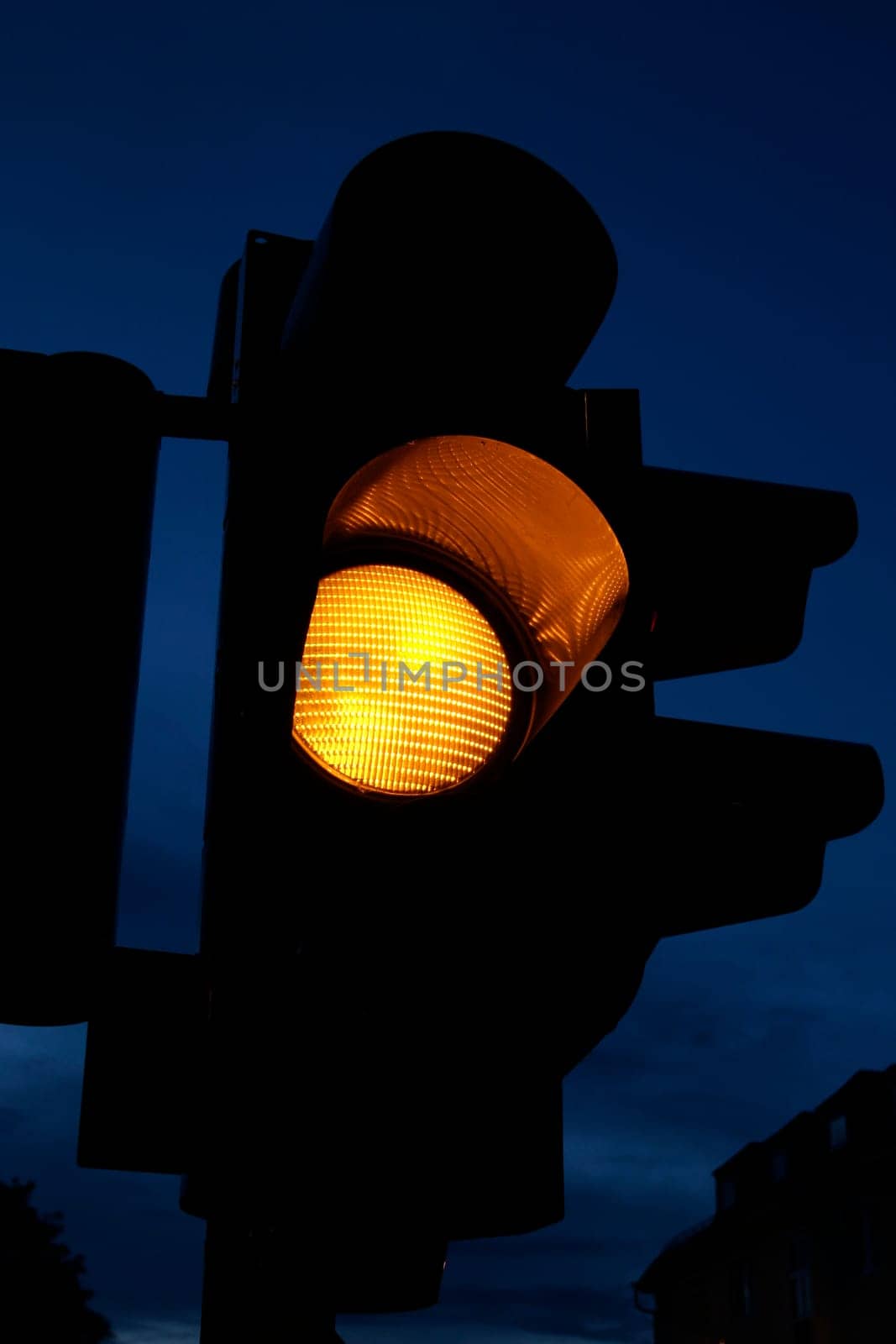 Yellow traffic light