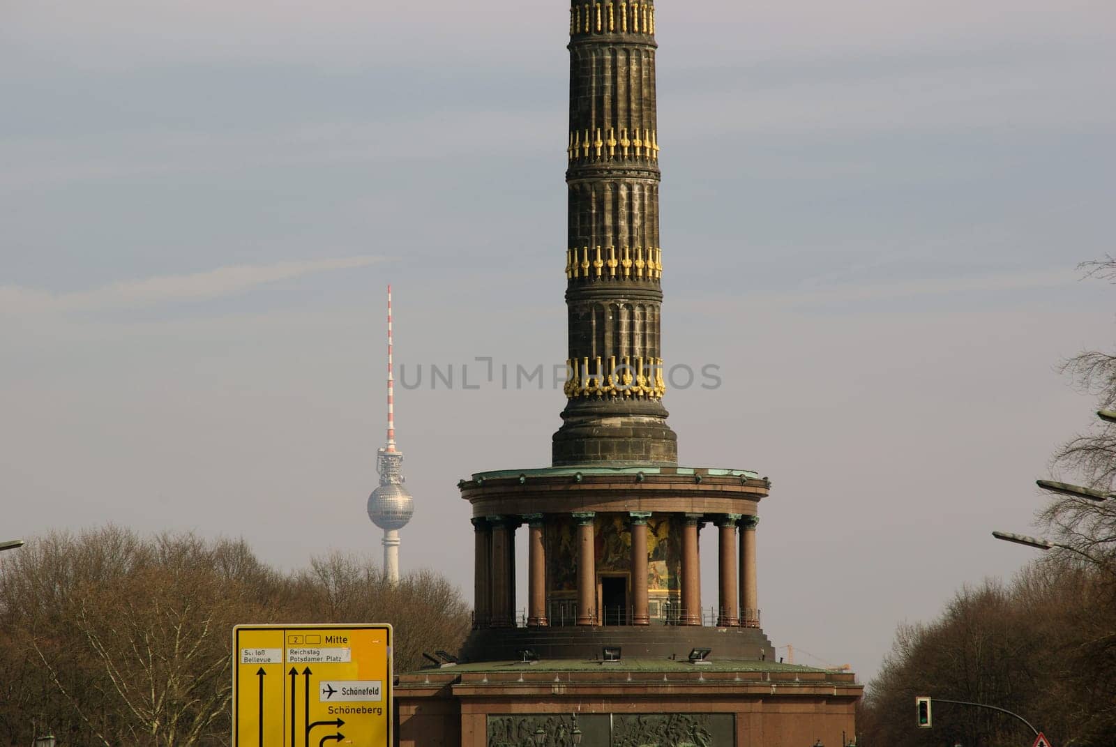 excerpts of two landmarks can also exert their visual appeal ***