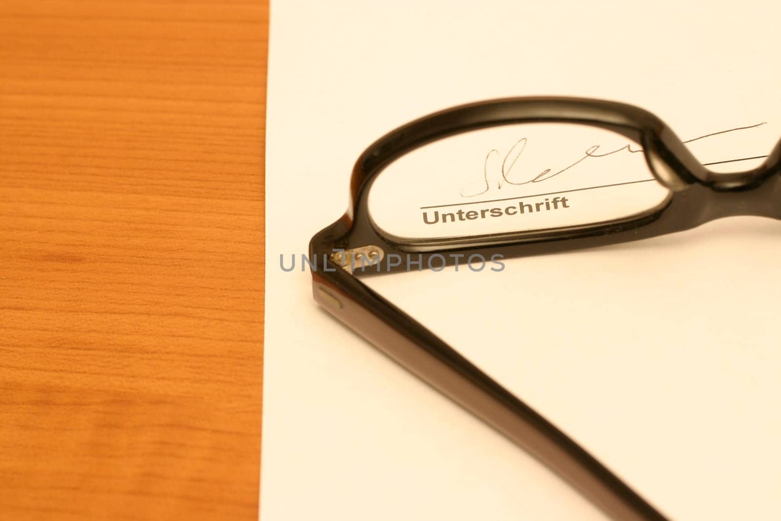 Glasses with lettering signature