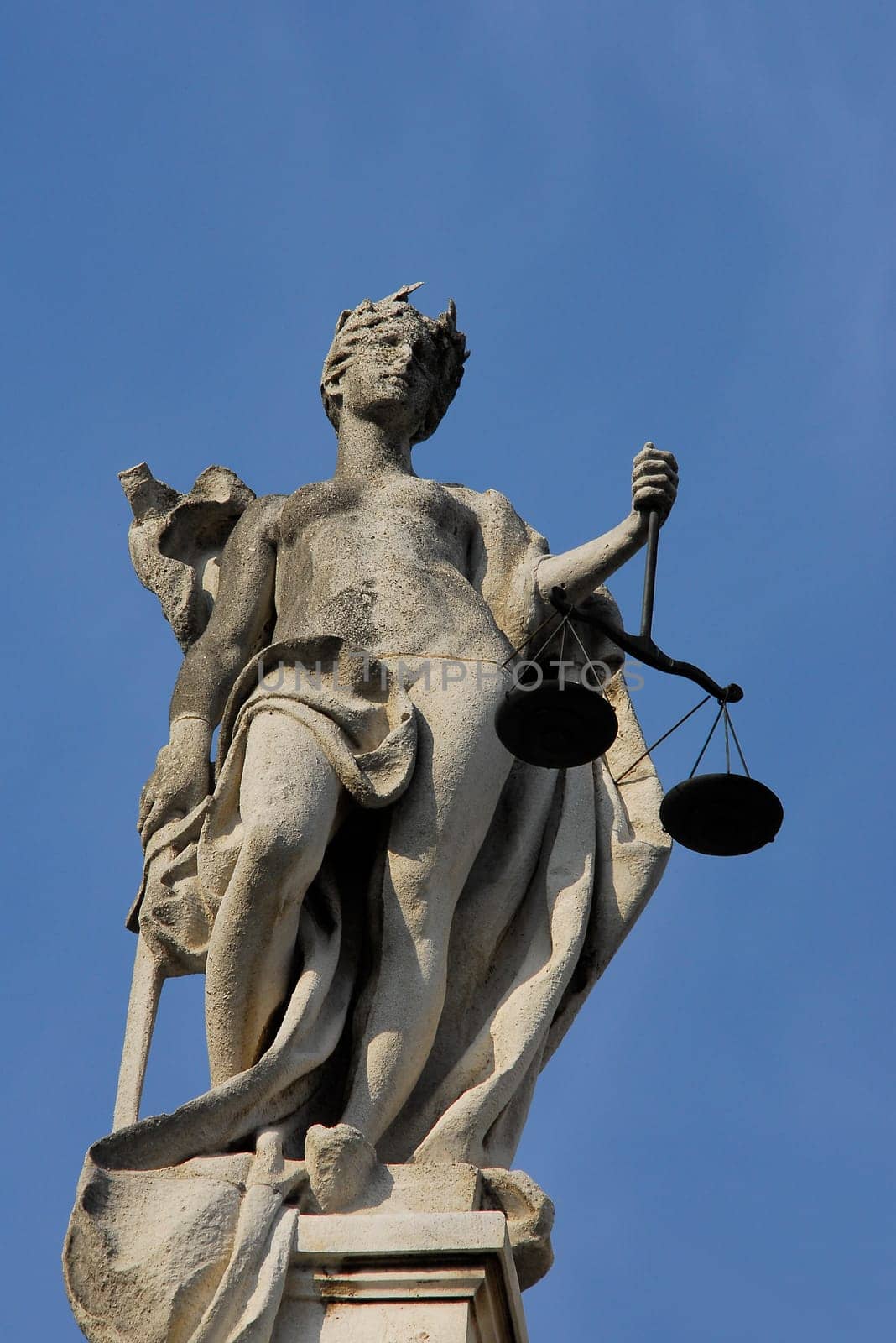 ... on the roof of the Munich courthouse