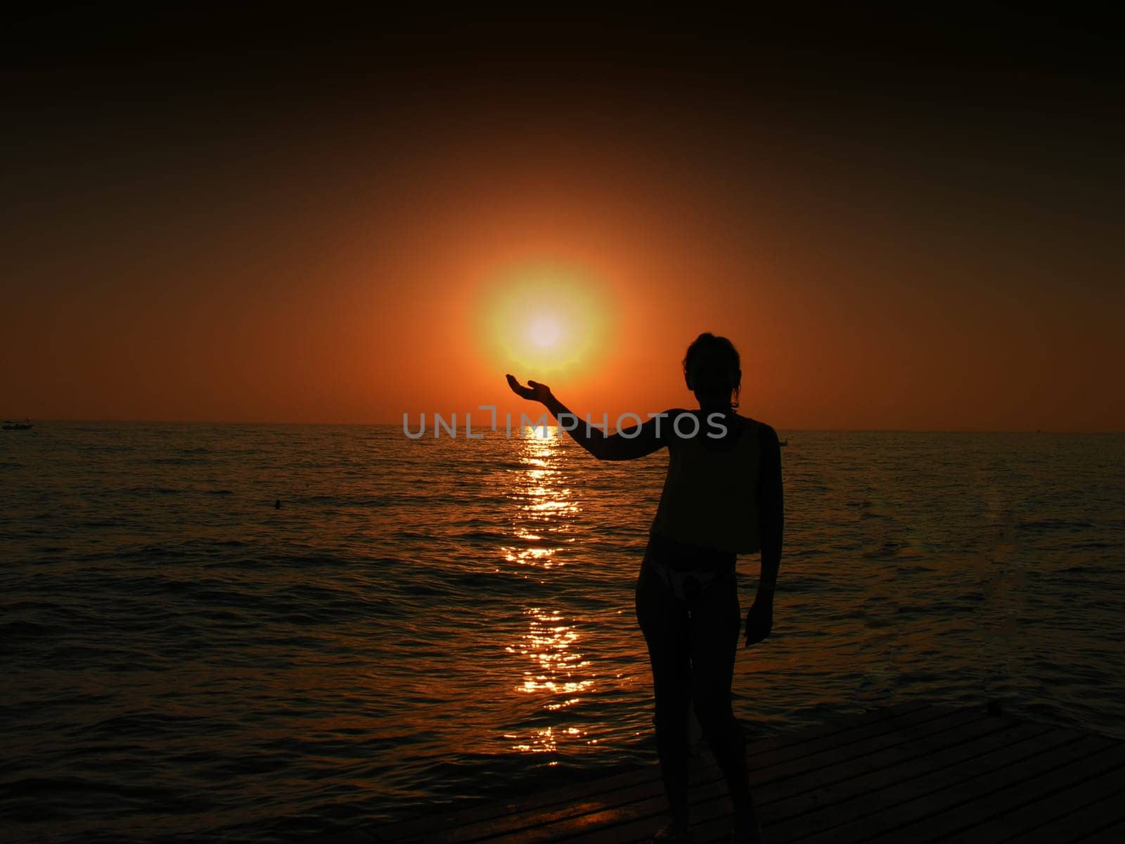 sunset or (sunset beach) or (sunset nature) or (sunset skyline)