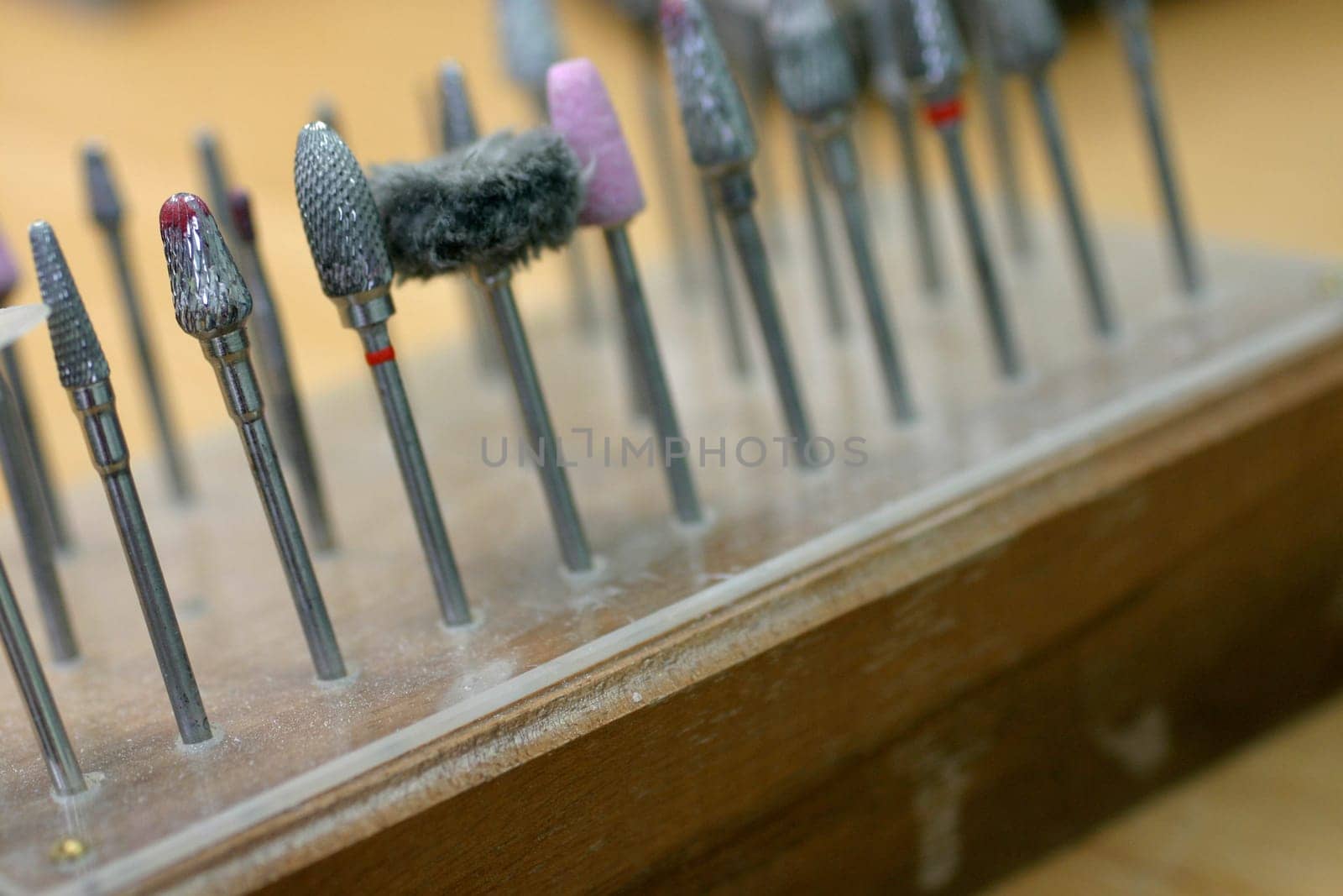 Equipment for tooth modelling
